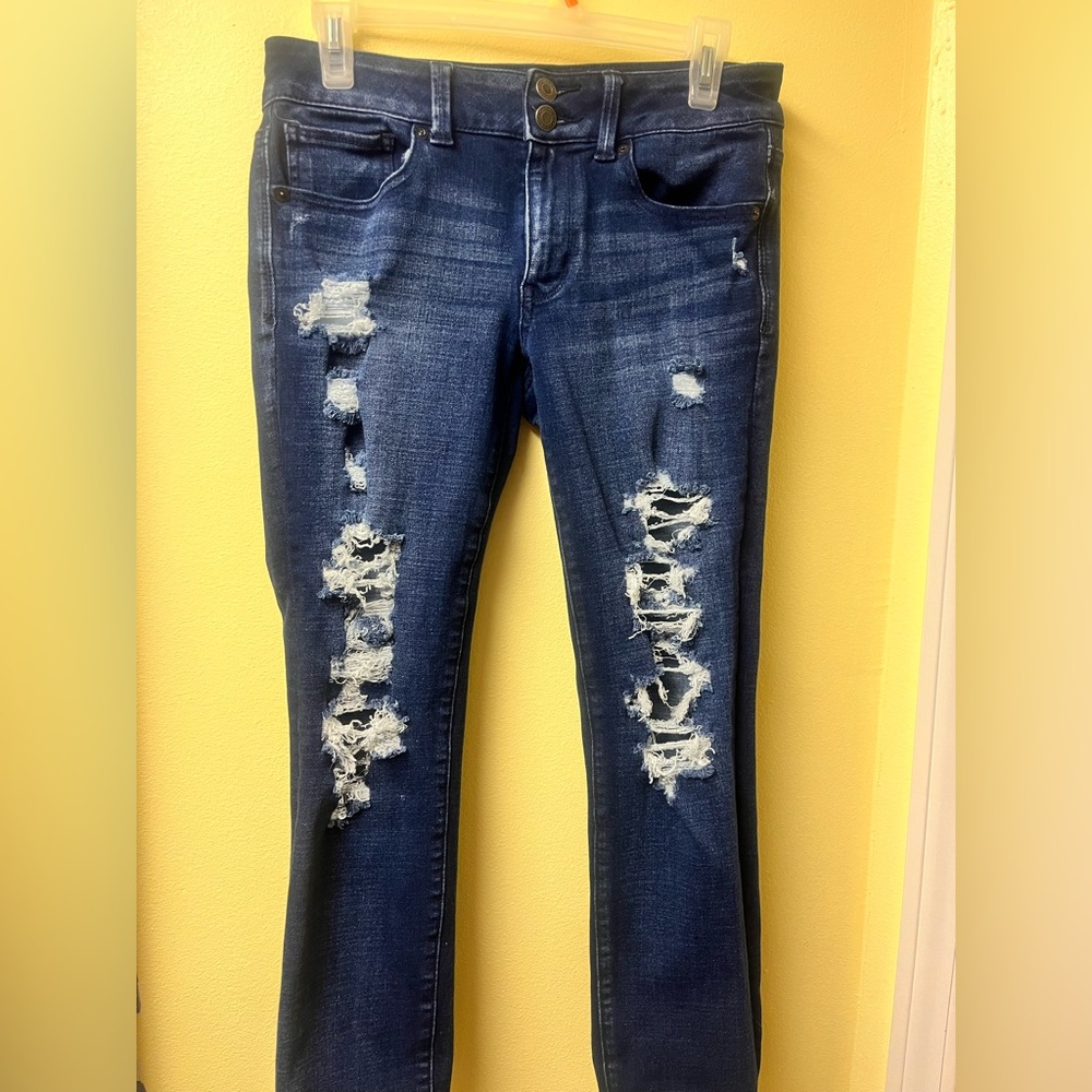 American Eagle 🦅 Distressed Skinny Leg Stretch Capri Jeans Size 6 EUC - Picture 2 of 9